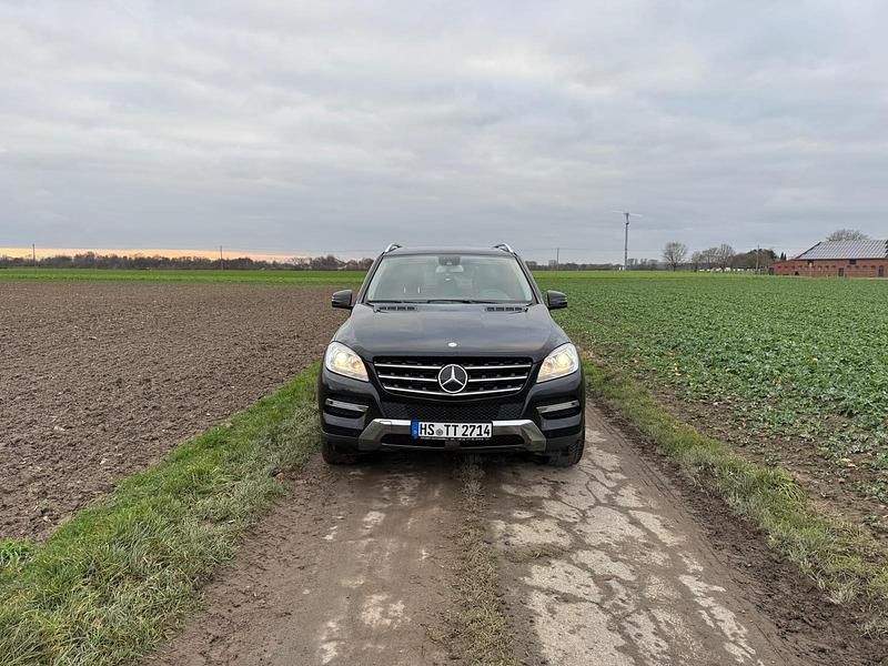 Schwarz Gebraucht 2012 Mercedes ML350 SUV | 14.000 € (Superpreis) - Bild 1/4