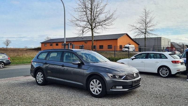 Gebraucht VW Passat 120 PS (88 kW) 2016 Grau Kombi