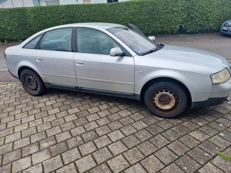 Silber Gebraucht 2000 Audi A6 Limousine | 600 € (Superpreis) - Bild 1/4