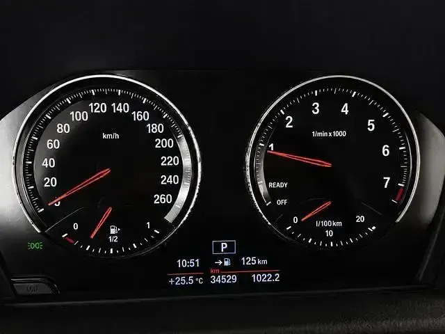 Gebraucht BMW 218 Active Tourer Performance 140 PS (102 kW) 2019 Silber Van / Kleinbus