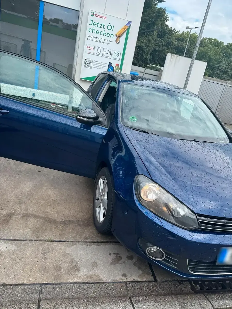 Gebraucht VW Golf VII 110 PS (80 kW) 2012 Blau Limousine