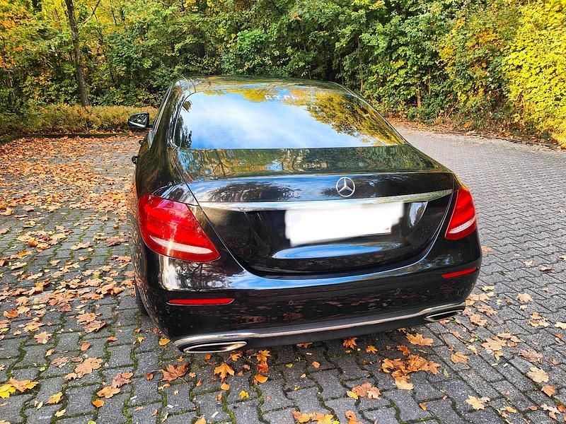 Gebraucht Mercedes E200 188 PS (138 kW) 2017 Schwarz Limousine