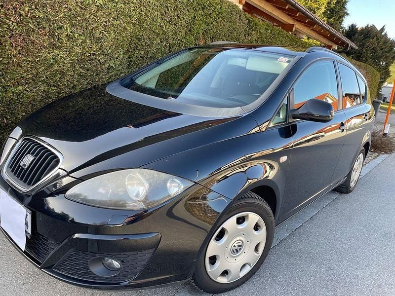 Gebraucht Seat Altea 4You 125 PS (91 kW) 2014 Schwarz Van / Kleinbus