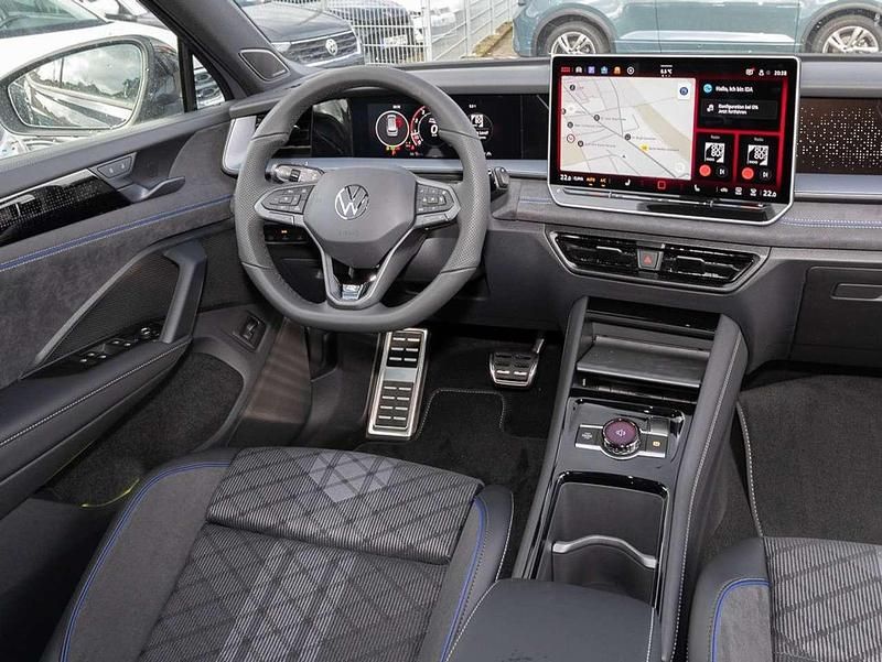 Neu VW Tayron R-line 204 PS (150 kW) 2026 Gruen SUV