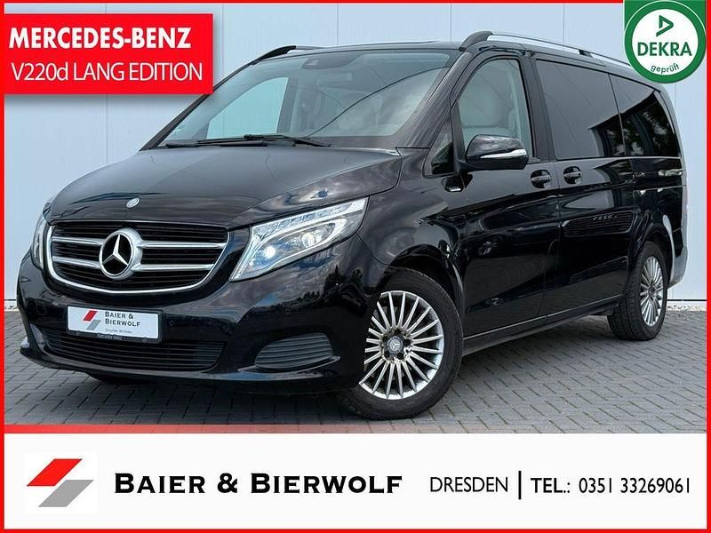 Schwarz Gebraucht 2014 Mercedes V220 Edition Van / Kleinbus | 29.490 € (Fairer Preis) - Bild 1/4