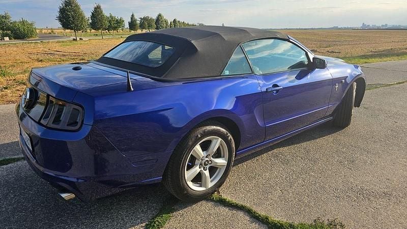 Gebraucht Ford Mustang 309 PS (227 kW) 2013 Blau Cabrio
