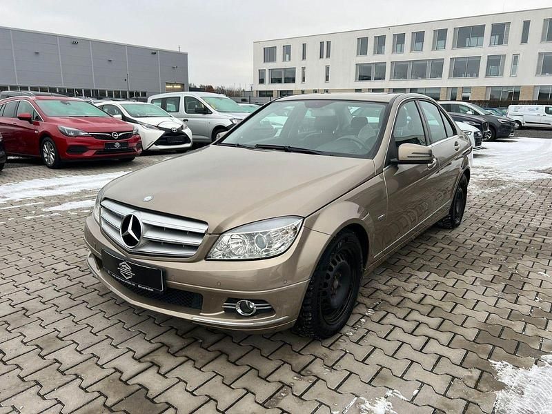 Beige Gebraucht 2011 Mercedes C200 Limousine | 8.900 € (Fairer Preis) - Bild 1/3