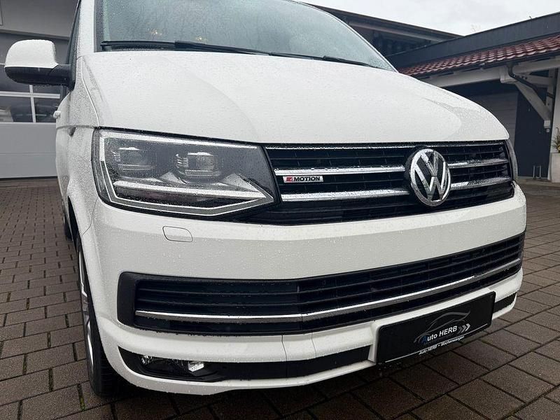 Weiß Gebraucht 2016 VW T6 Comfortline Van | 24.900 € - Bild 1/4