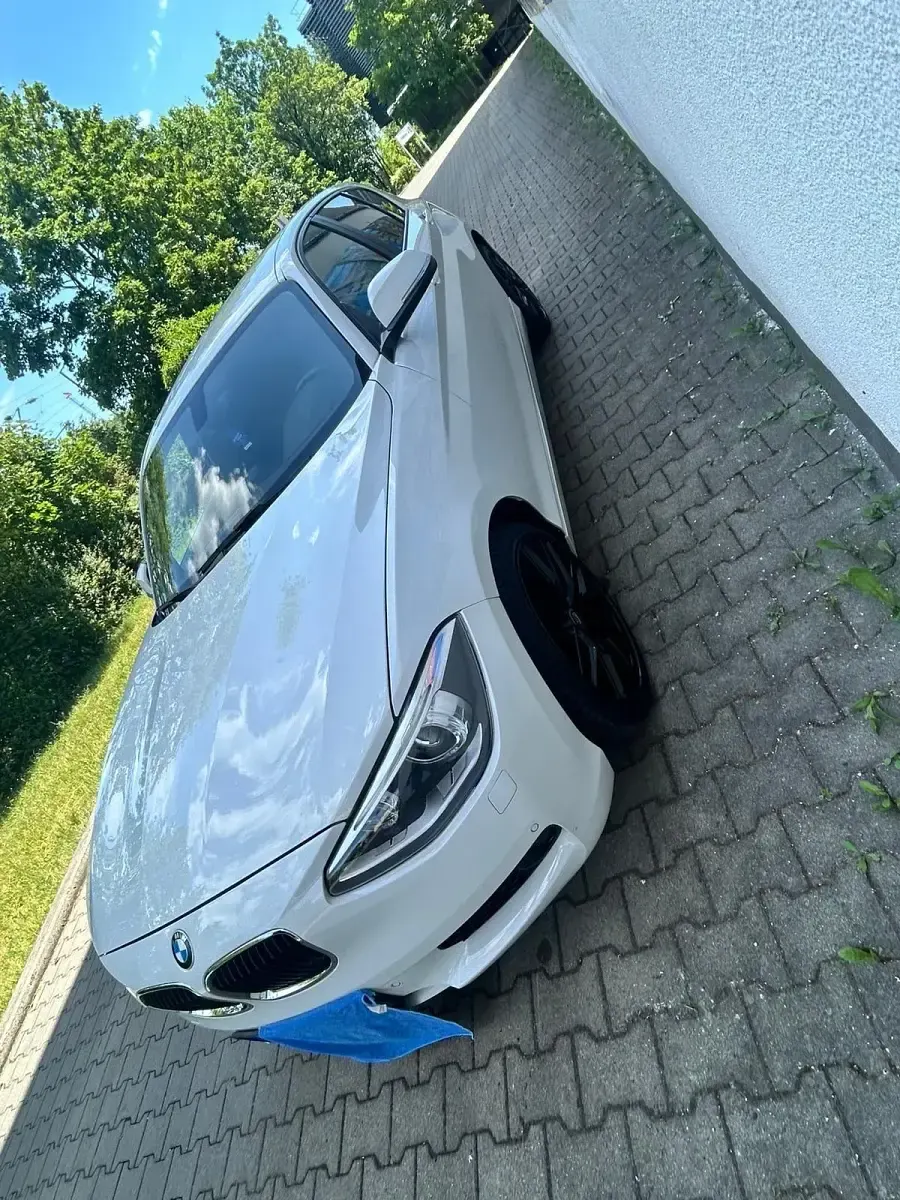 Gebraucht BMW M1 300 PS (220 kW) 2024 Weiß Coupé