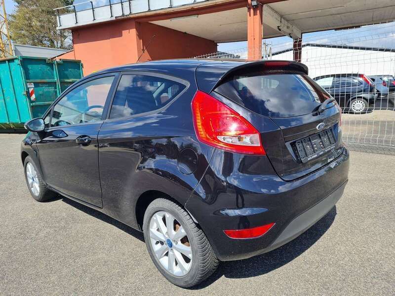 Gebraucht Ford Fiesta Trend 82 PS (60 kW) 2011 Schwarz Kleinwagen