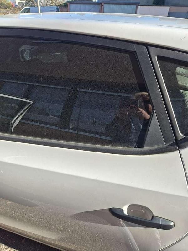 Gebraucht Hyundai i30 105 PS (77 kW) 2010 Weiß Limousine