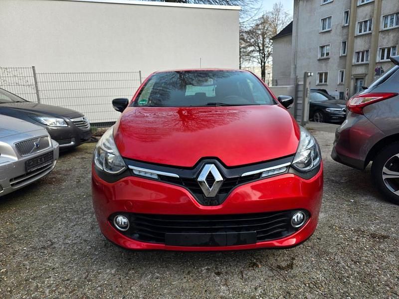 Gebraucht Renault Clio IV LIMITED 90 PS (66 kW) 2016 Rot Limousine