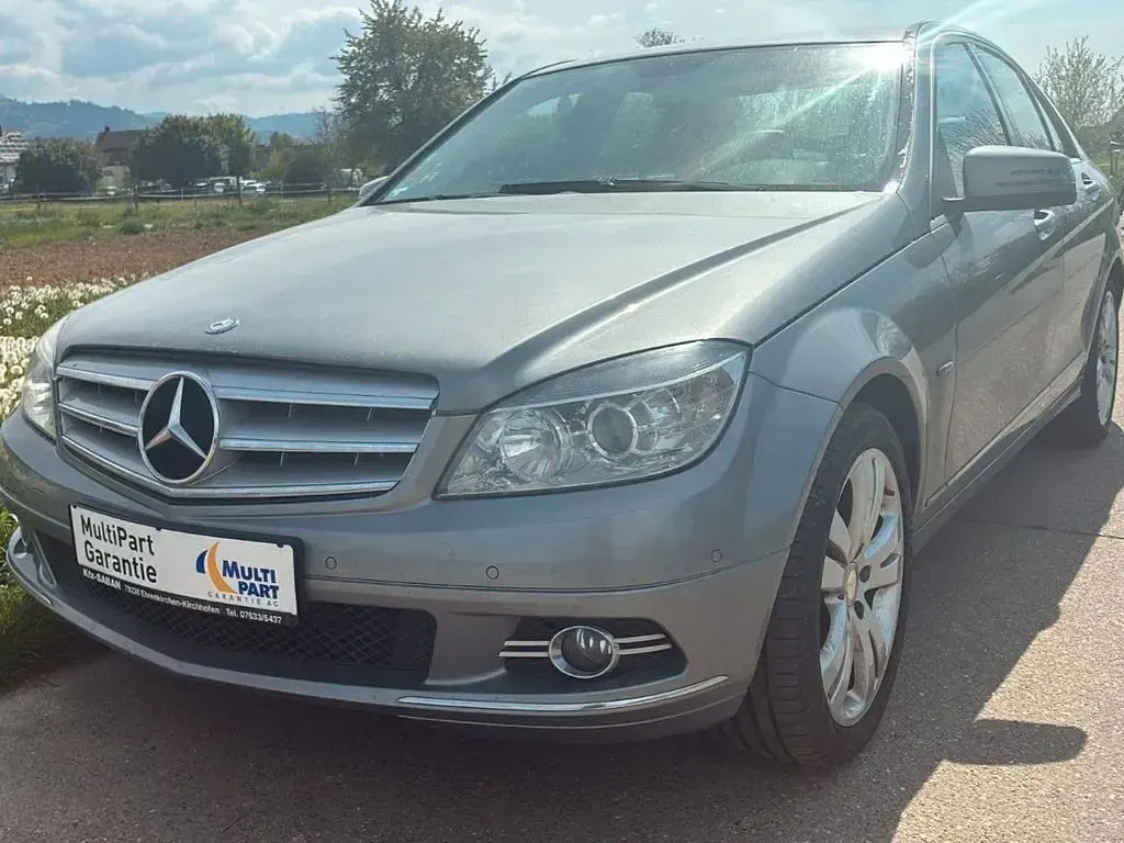 Gebraucht Mercedes C180 156 PS (114 kW) 2011 Silber Limousine