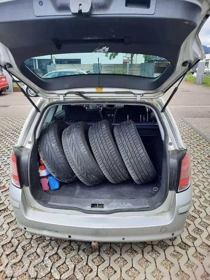 Brugt Opel Astra Edition 110 HK (80 kW) 2010 Grå Stationcar