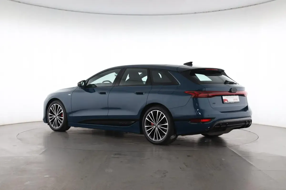 Gebraucht Audi A6 e-tron S-Line 210 kW (286 PS) 2025 Malpeloblau metallic Kombi