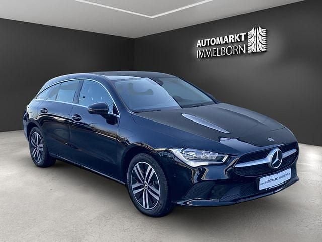 Nachtschwarz unilack Gebraucht 2021 Mercedes CLA250e Limousine | 26.390 € (Superpreis) - Bild 1/4