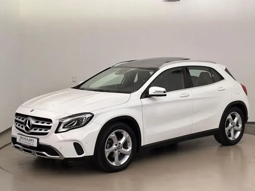 Gebraucht Mercedes GLA180 122 PS (89 kW) 2019 Polarweiss SUV