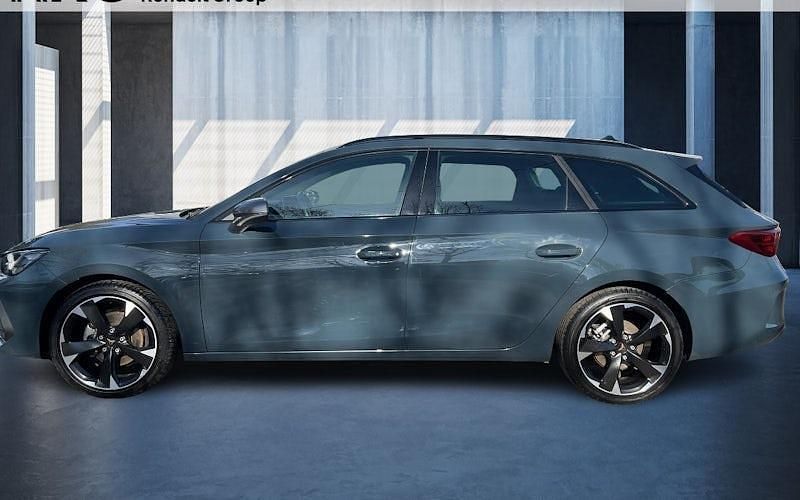 Second-hand Cupra Leon 150 CP (110 kW) 2025 Albastru Break