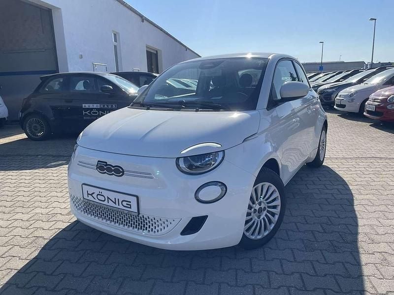 Weiß Gebraucht 2023 Fiat 500e Basis Kleinwagen | 23.970 € (Fairer Preis) - Bild 1/4