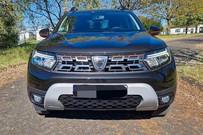 Second-hand Dacia Duster Extreme 131 CP (96 kW) 2022 Negru SUV