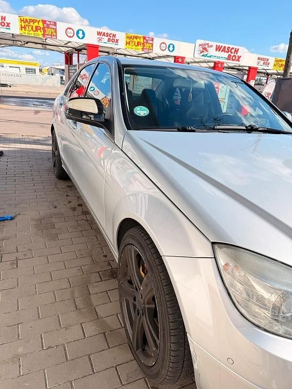 Gebraucht Mercedes C180 156 PS (114 kW) 2007 Silber Limousine