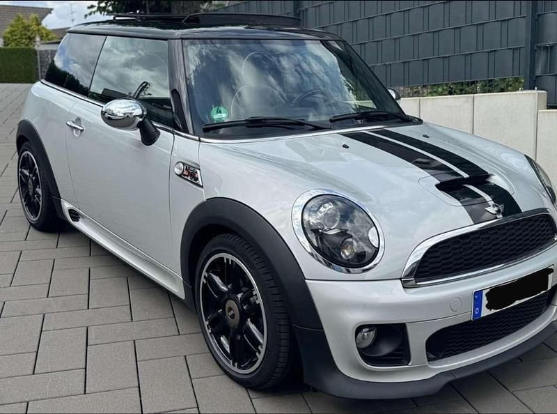 Grau Gebraucht 2013 Mini Cooper SD Kleinwagen | 9.450 € (Fairer Preis) - Bild 1/4
