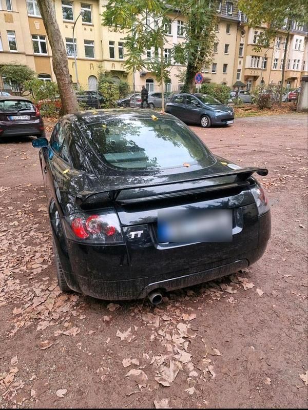 Second-hand Audi TT 180 CP (132 kW) 2000 Negru Coupe