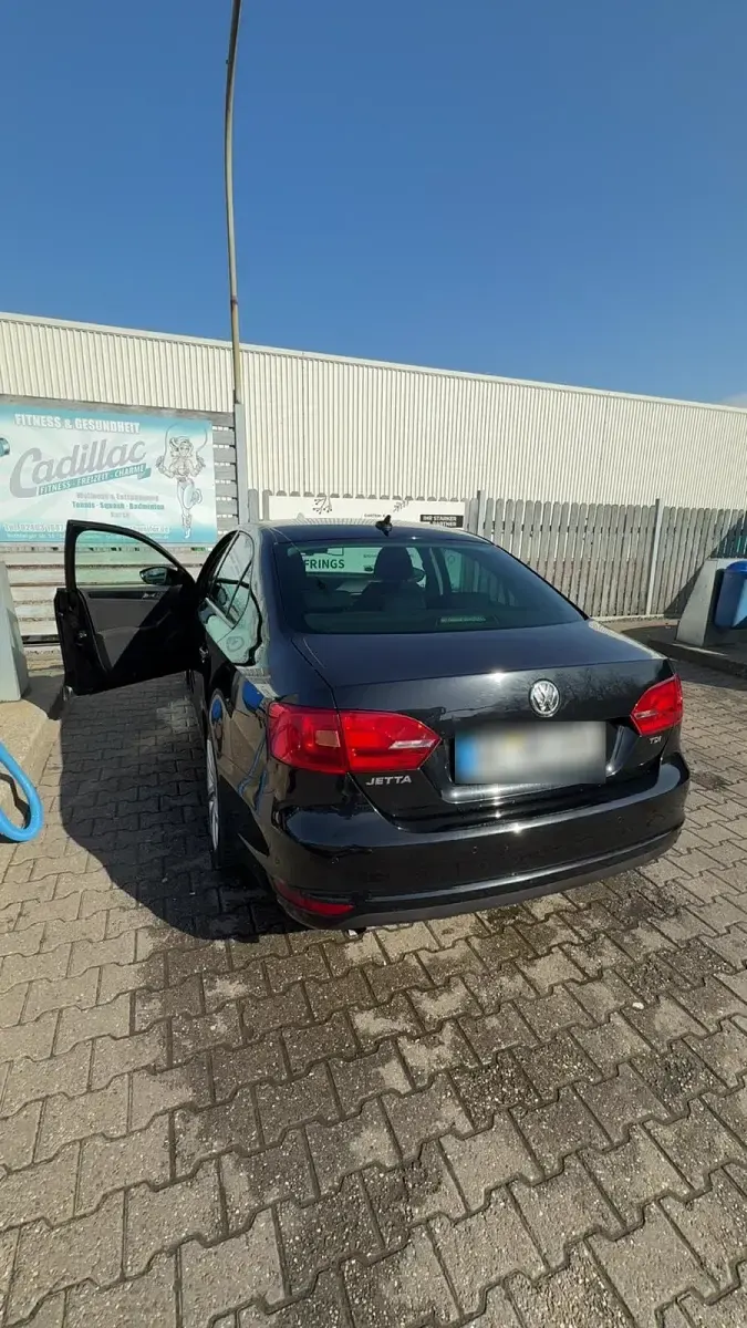 Brugt VW Jetta 105 HK (77 kW) 2012 Sort Sedan