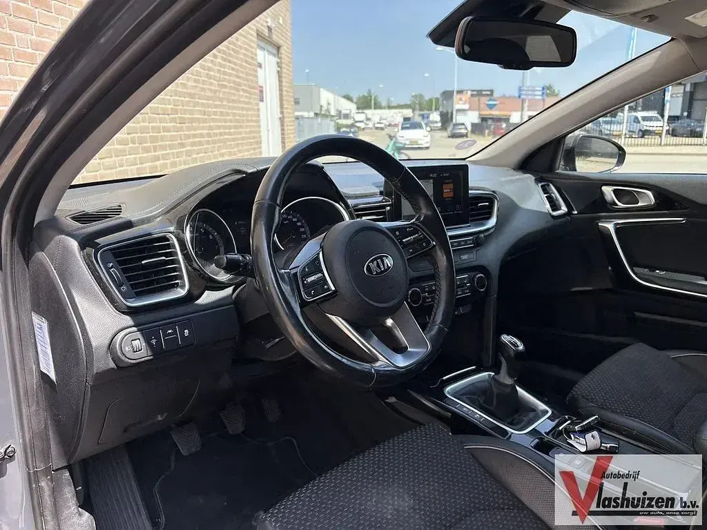 Gebraucht Kia Ceed Sportswagon 120 PS (88 kW) 2019 Grau Kombi