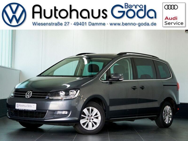 Grau Gebraucht 2017 VW Sharan Comfortline Van / Kleinbus | 18.950 € (Guter Preis) - Bild 1/4