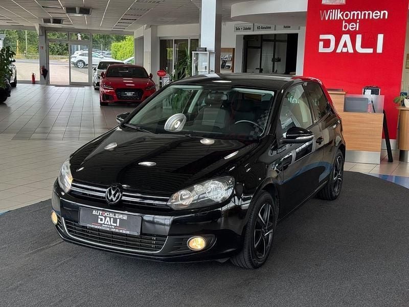 Schwarz Gebraucht 2012 VW Golf VI Style Limousine | 4.490 € (Guter Preis) - Bild 1/4
