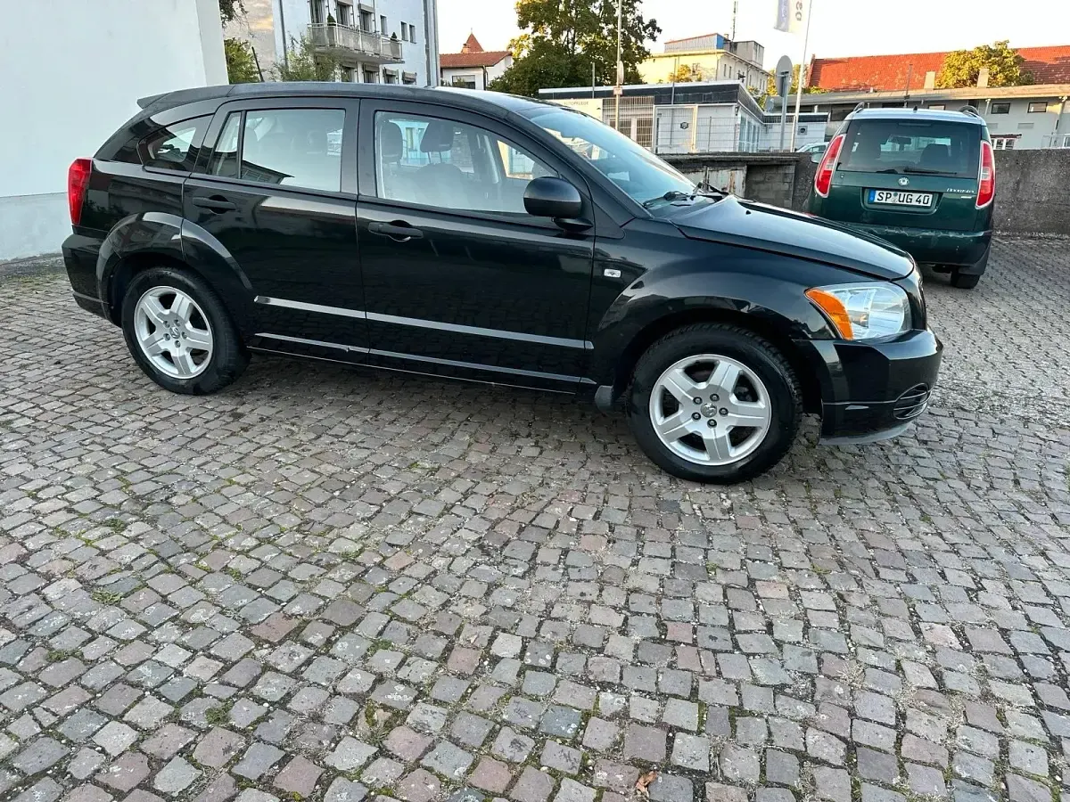 Usata Dodge Caliber 150 CV (110 kW) 2009 Nero Utilitaria