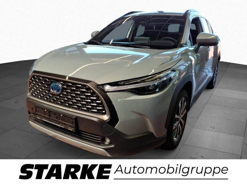 Grau Gebraucht 2023 Toyota Corolla Cross Team SUV | 30.430 € (Guter Preis) - Bild 1/4