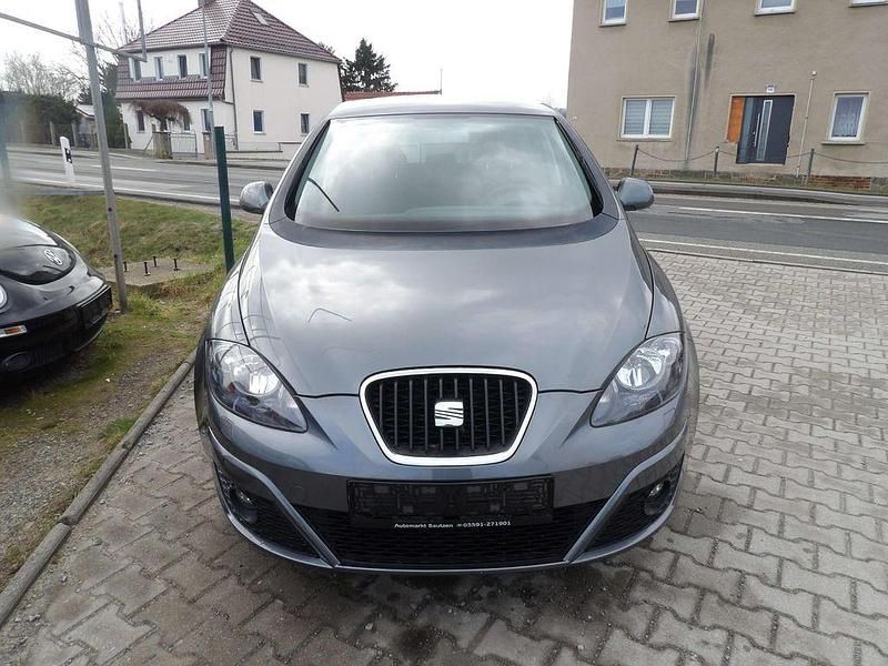 Gebraucht Seat Altea Stylance 160 PS (117 kW) 2012 "pirineos" grau Van / Kleinbus