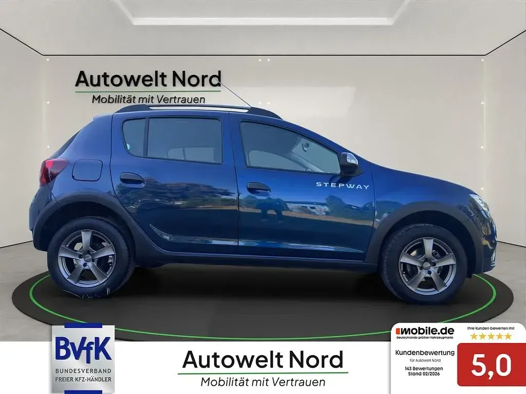 Gebraucht Dacia Sandero Stepway 90 PS (66 kW) 2017 Blau Limousine