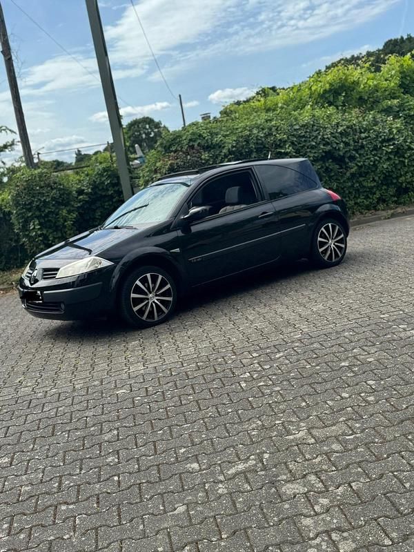 Schwarz Gebraucht 2006 Renault Mégane II Kleinwagen | 1.749 € (Fairer Preis) - Bild 1/4