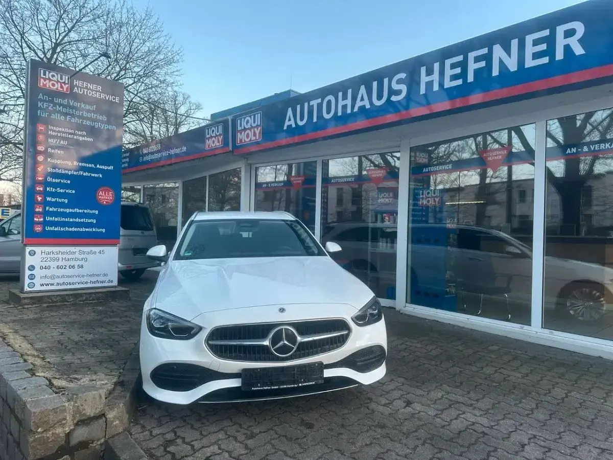 Gebraucht Mercedes C200 163 PS (119 kW) 2023 Weiß Kombi
