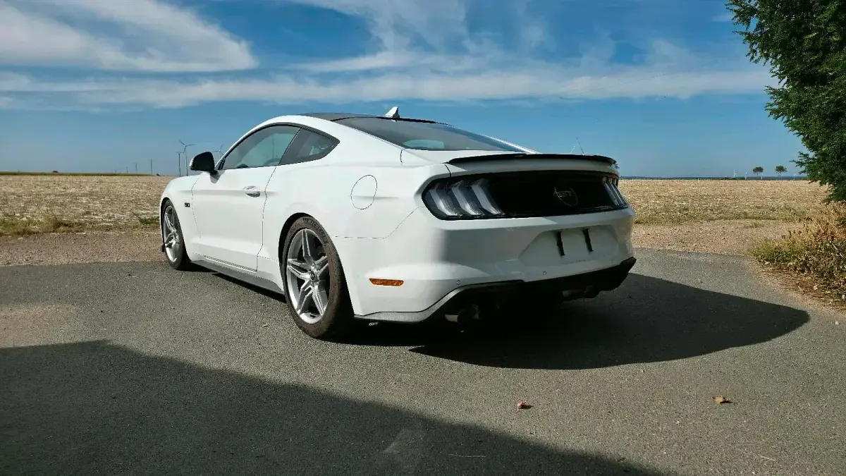 Gebraucht Ford Mustang GT Premium 449 PS (330 kW) 2022 Weiß Coupé