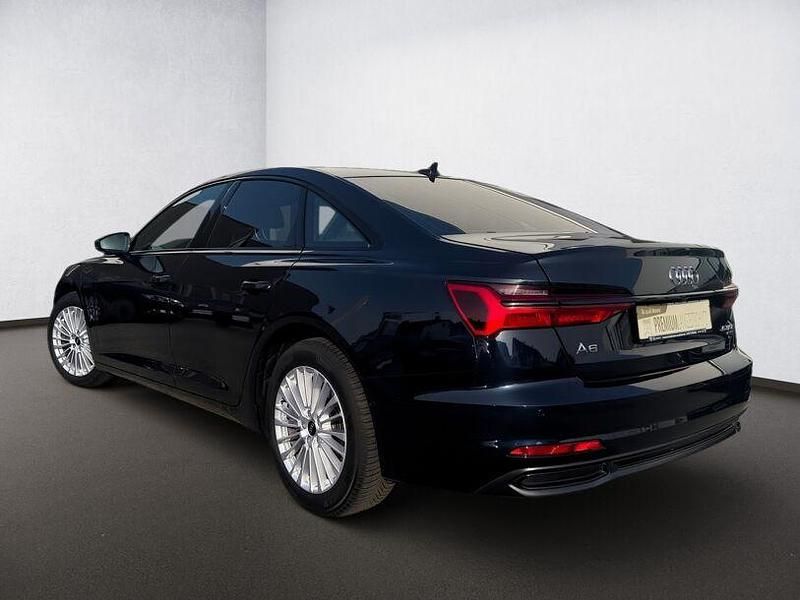 Gebraucht Audi A6 Ambiente 265 PS (194 kW) 2022 Blau firmamentblau Limousine