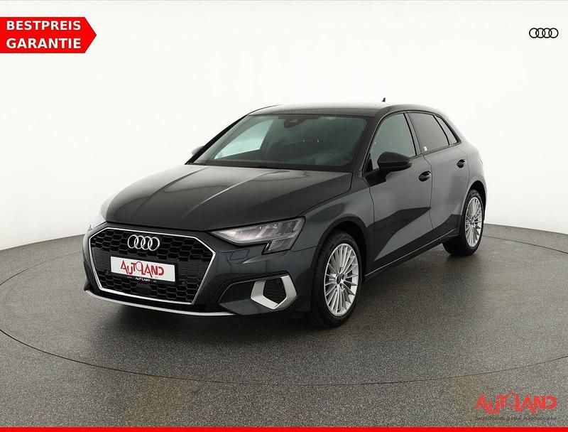 Grau Gebraucht 2022 Audi A3 Comfort Limousine | 22.990 € (Fairer Preis) - Bild 1/4