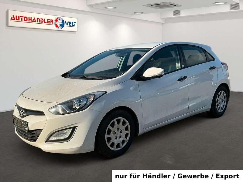 Gebraucht Hyundai i30 90 PS (66 kW) 2013 Weiß Limousine