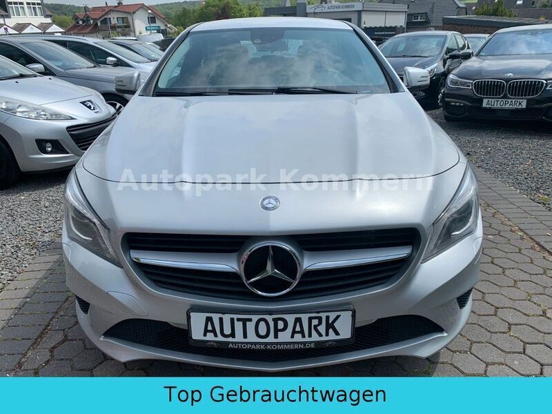 Gebraucht Mercedes CLA200 156 PS (114 kW) 2013 Silber Limousine