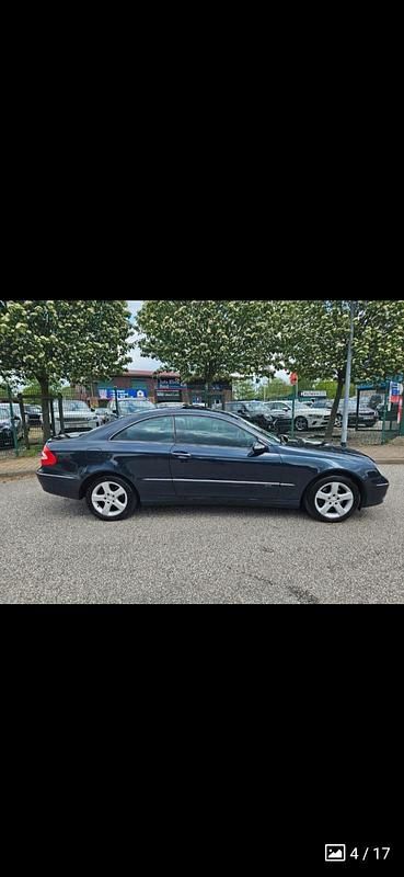 Schwarz Gebraucht 2002 Mercedes CLK240 Coupé | 3.800 € (Fairer Preis) - Bild 1/4
