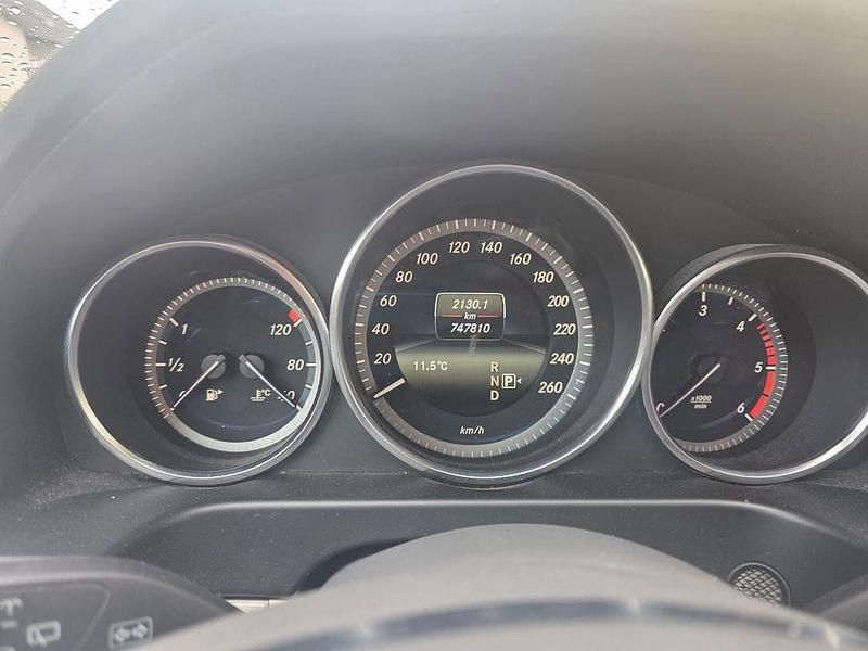 Gebraucht Mercedes E220 Edition 170 PS (125 kW) 2014 Schwarz Limousine