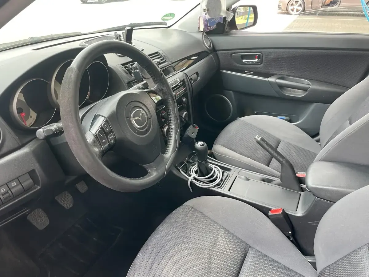 Gebraucht Mazda 3 105 PS (77 kW) 2008 Andere farben Limousine