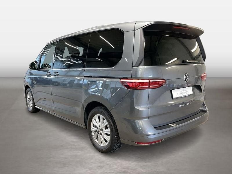 Gebraucht VW Multivan Life 150 PS (110 kW) 2025 Grau Van