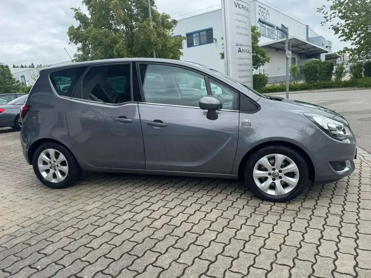 Gebraucht Opel Meriva Innovation 140 PS (102 kW) 2016 Karbon silber/shiny grey (m2) Van / Kleinbus