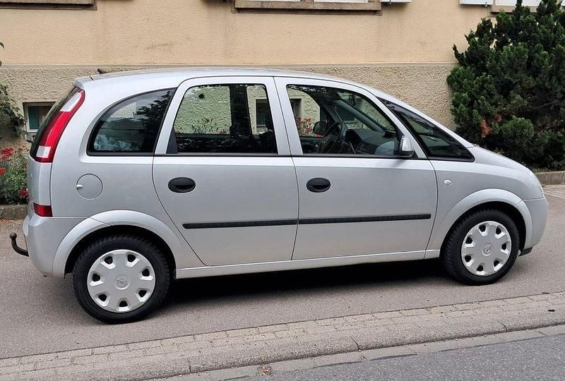 Silber Gebraucht 2005 Opel Meriva Van / Kleinbus | 3.600 € (Etwas zu teuer) - Bild 1/4