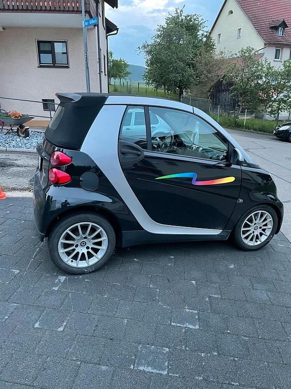 Schwarz Gebraucht 2010 Smart ForTwo Cabrio Cabrio | 2.899 € - Bild 1/3
