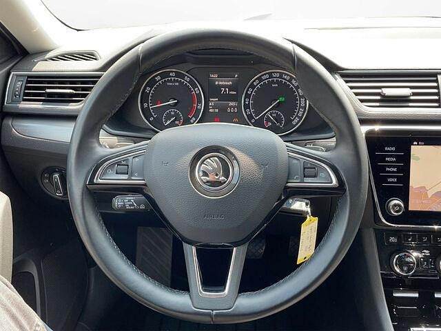 Gebraucht Skoda Superb Style 150 PS (110 kW) 2018 Candyweiß Kombi